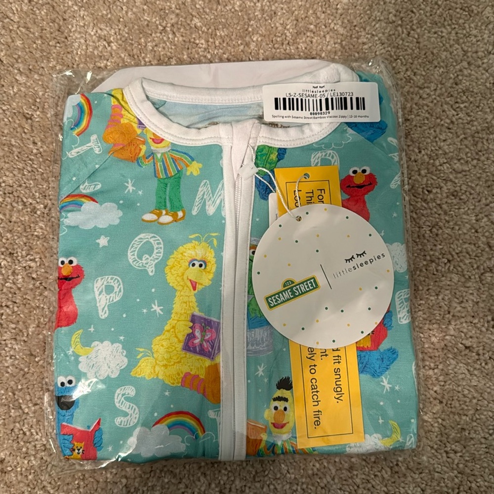 Sesame Street 12-18 m bamboo zippy little sleepies nwt